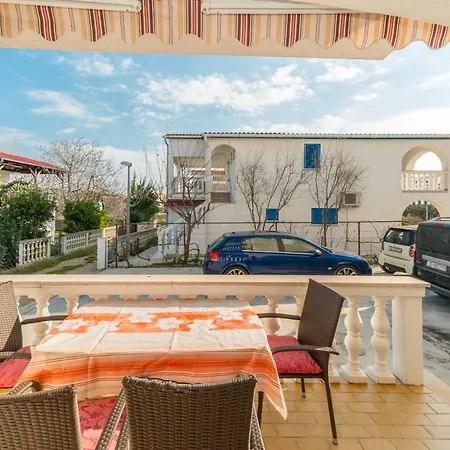 Manda - Sabunike Appartement