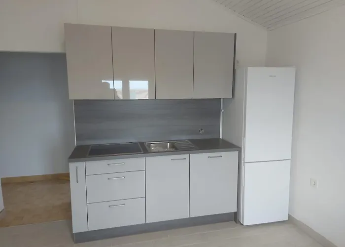 Manda - Sabunike 아파트 닌