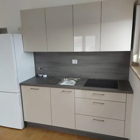 Apartment Manda - Sabunike