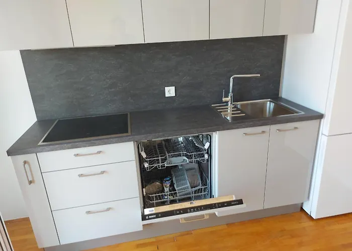 Manda - Sabunike Lägenhet