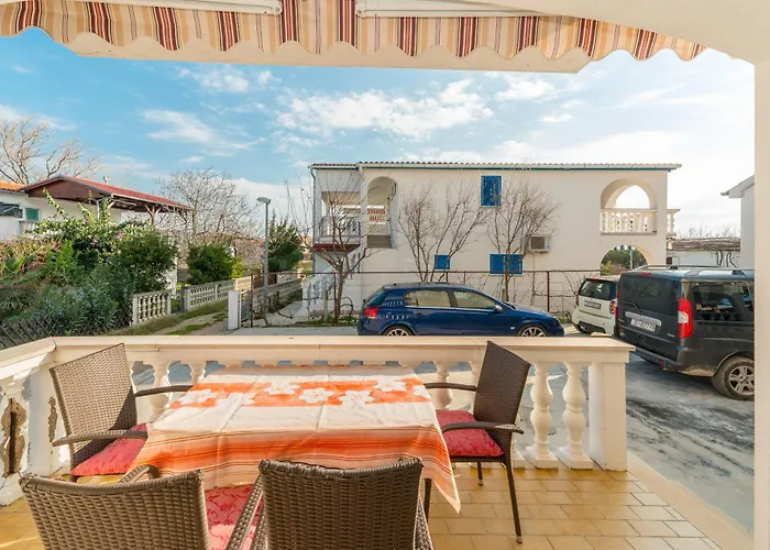 Manda - Sabunike Lägenhet